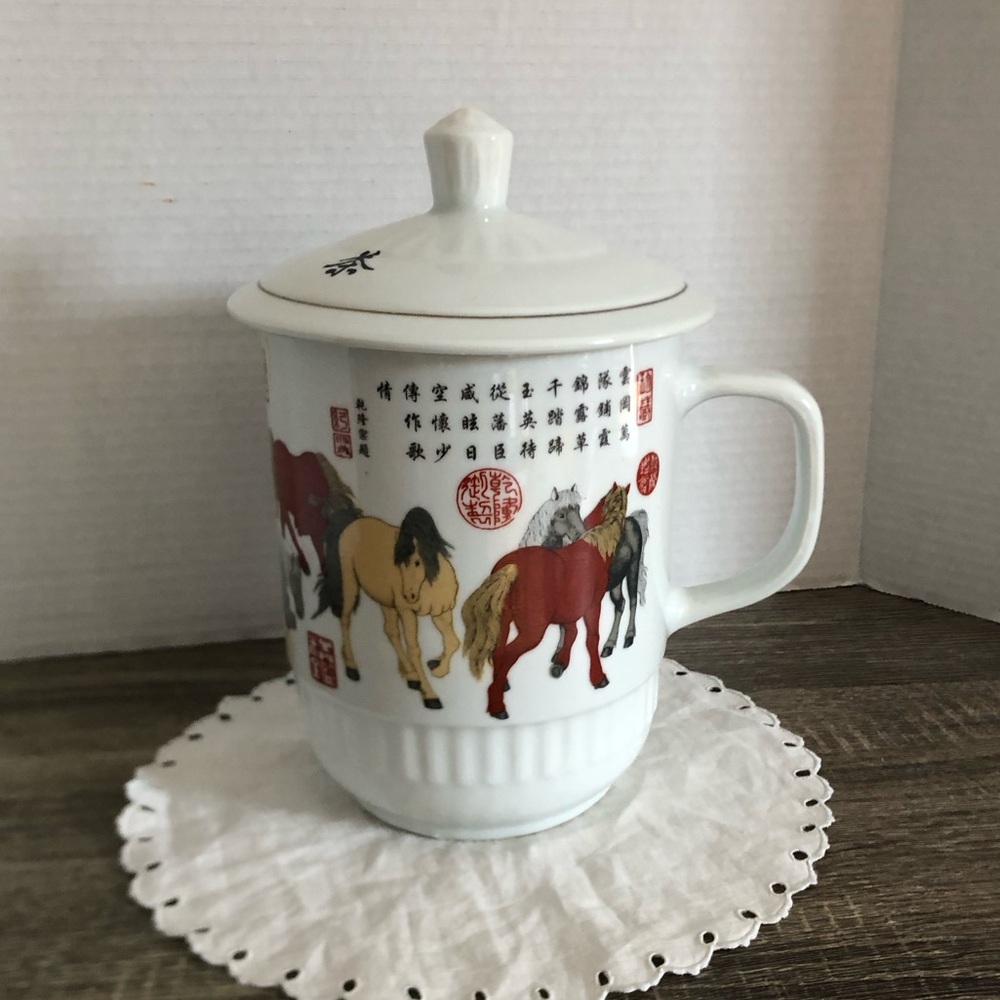 Porcelain Horse Motif Lidded Giant Mug